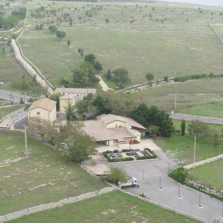 Отель Antica Stazione Кьярамонте-Гульфи Экстерьер фото