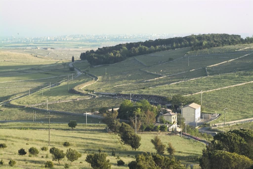 Отель Antica Stazione Кьярамонте-Гульфи Экстерьер фото